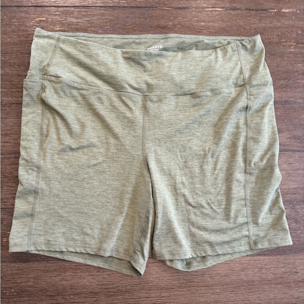 Torrid size 3 / XXXL Women's Olive Green Shorts
